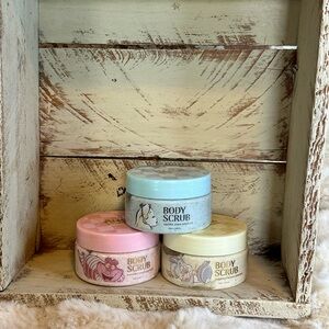 Disney Alice In Wonderland Body Scrub Collection - Full Set of 3
